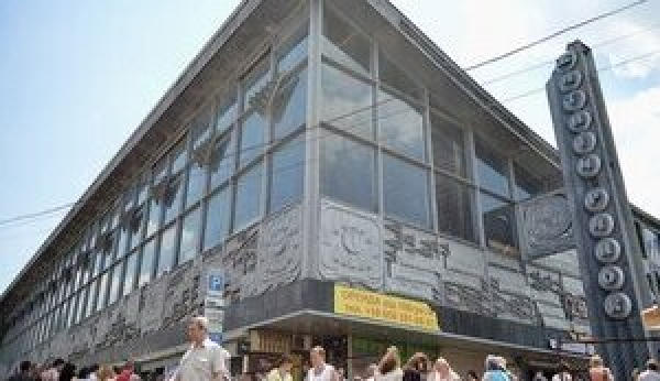 Влада Києва відклала аукціон з передачі Житнього ринку в оренду на 15 років