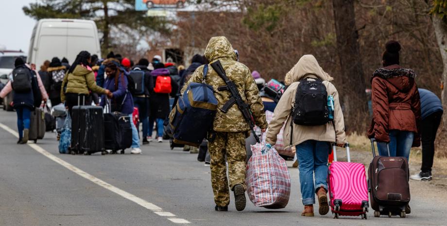 Ситуація загострюється: Харківська ОВА оголосила повну евакуацію цивільних (карта, відео)