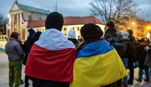 Роботодавці оплачують житло для 55% українців, які працюють у Польщі